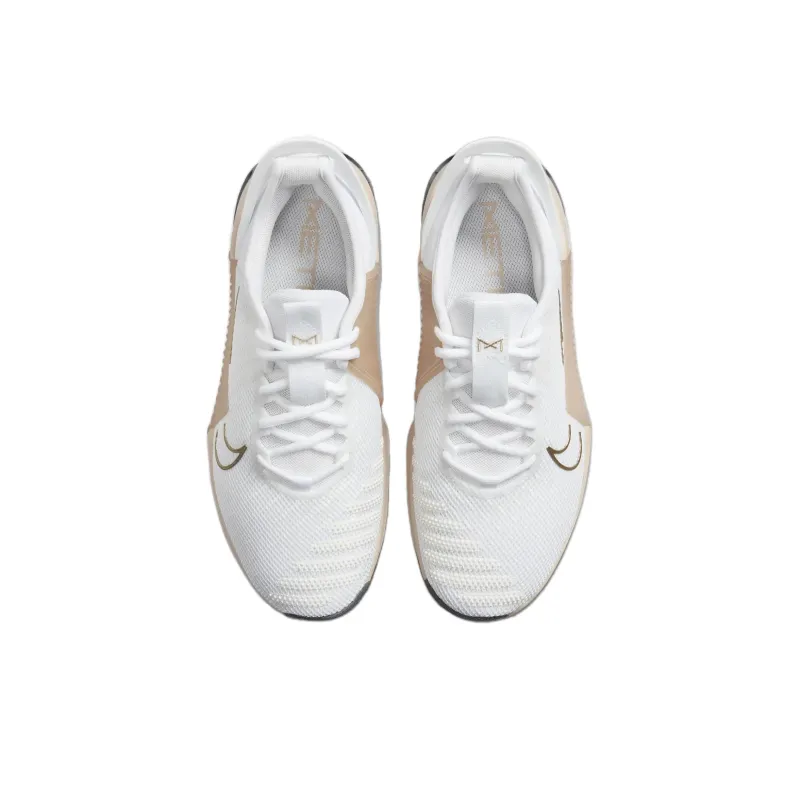 Nike Women's Metcon 9 EasyOn 'White Metallic Gold Sanddrift'-3