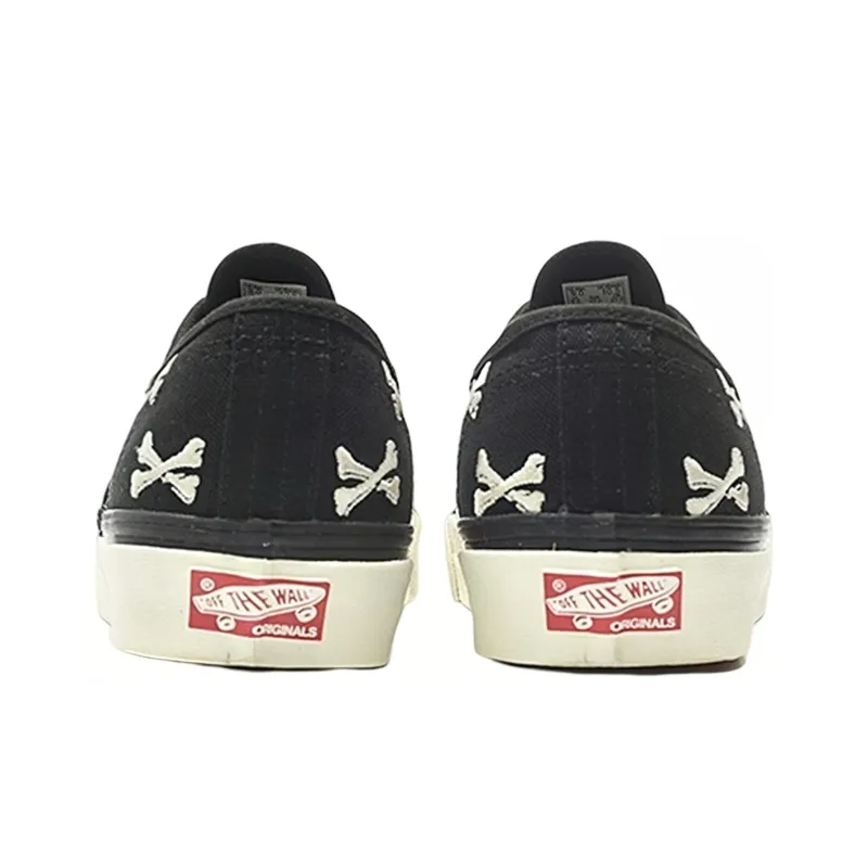 Vans Authentic Wtaps Black Crossbones-4