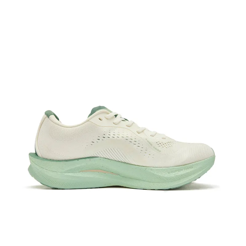 QIAODAN Strong Winds 2.0 Cushioning Anti-Slip And Wear-Resistant Low-Top Running Shoes Women's Ivory Jade Green-1