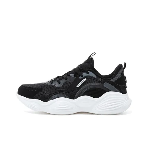 Erke Durable Breathable Low Top Running Shoes Men's Black White