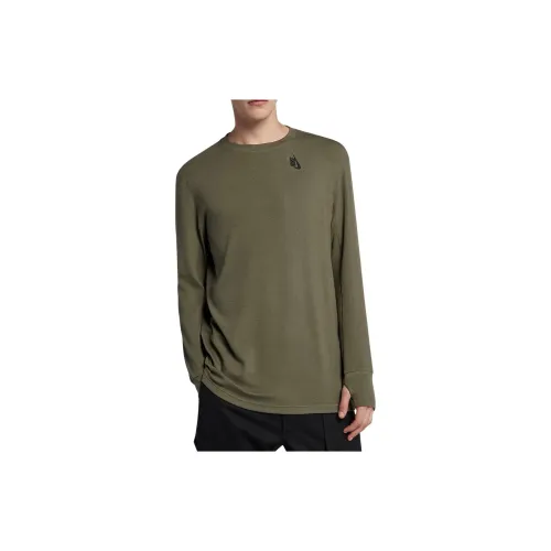 Nike T-Shirts Men Medium Olive Green