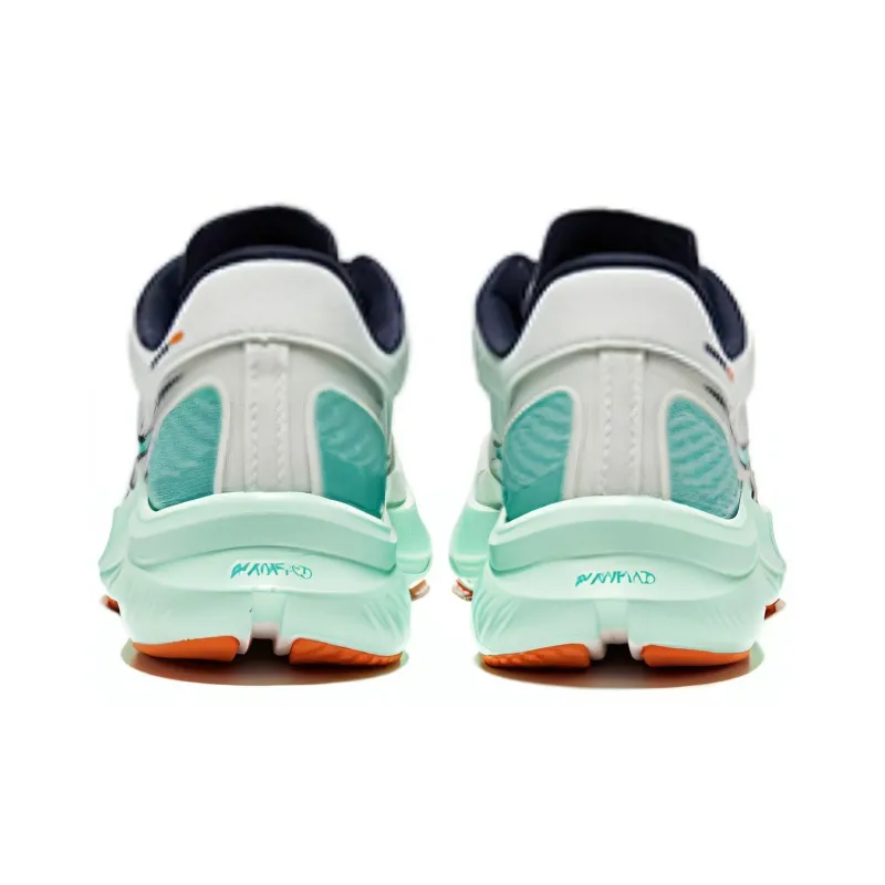 Saucony Slay Cushioning, Wear Resistant Low Top Marathon Running Shoes Unisex White Green-2