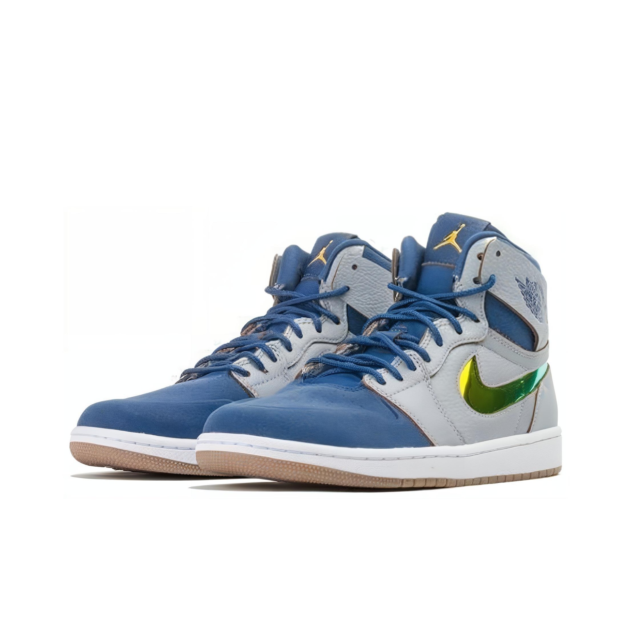 JORDAN 1 Retro High Nouveau Dunk From Above