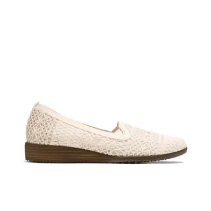 Skechers Modern Comfort Cushioning And Breathable Low Top Casual Shoes Women's Beige-1