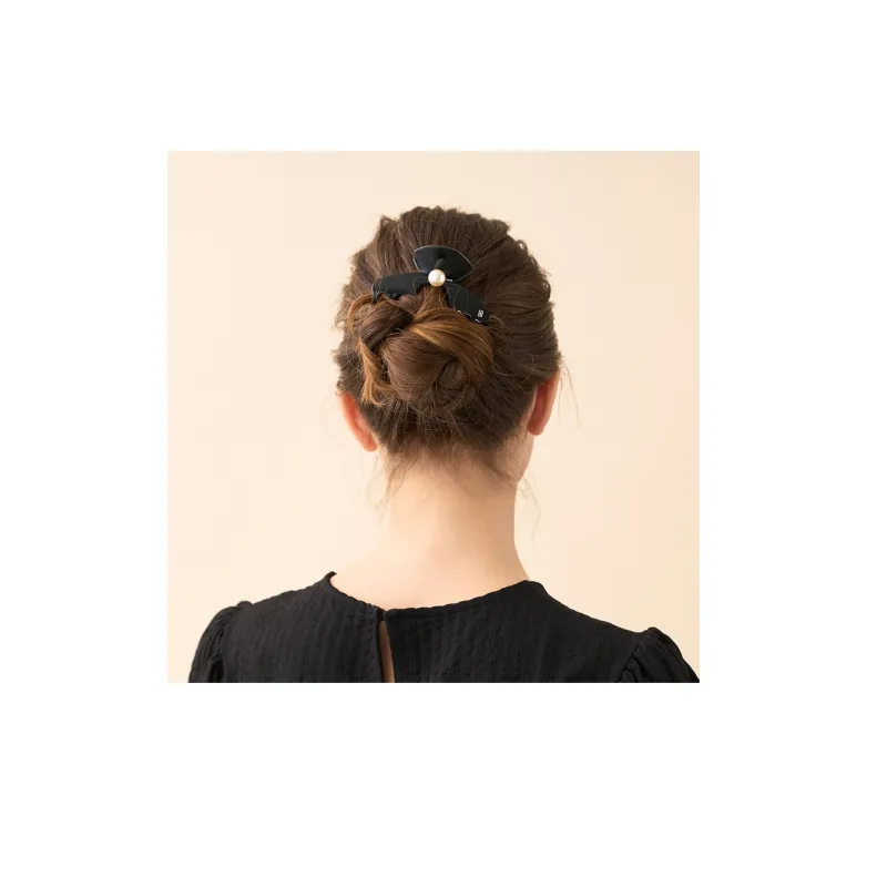 ALEXANDRE DE PARIS Exclusive Medium Size Claw Clip Hair Accessories Headwear Women's-1