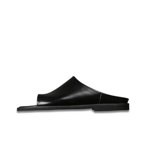 A fairy tale of a pair of shoes Slide Slippers Men Black