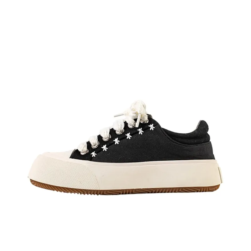 Wonderful Couple Low-Top Skateboard Shoes Women's-8