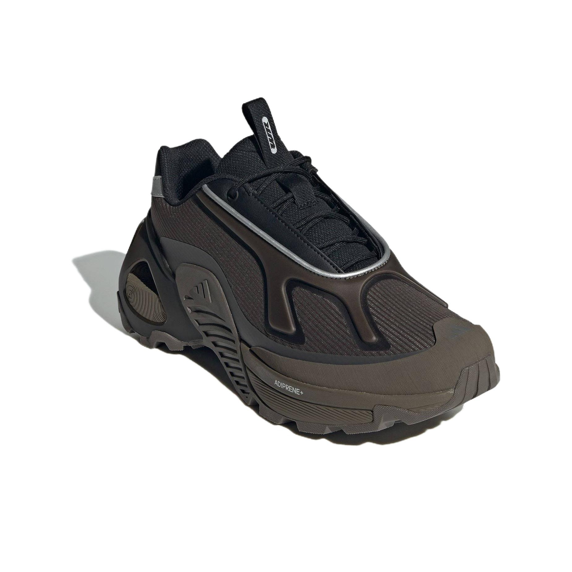 【adidas】★美脚見えWonder Runner Turbo★黒でスマート快適 adidas 新型スニーカー『Wonder Runner Turbo』が続々と登場