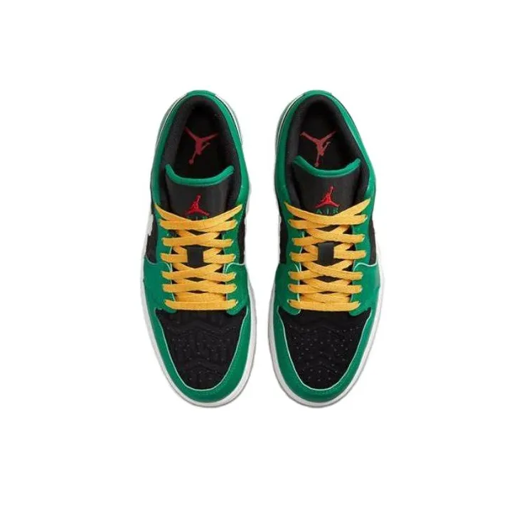 Air Jordan 1 Low Se 'Christmas'-3