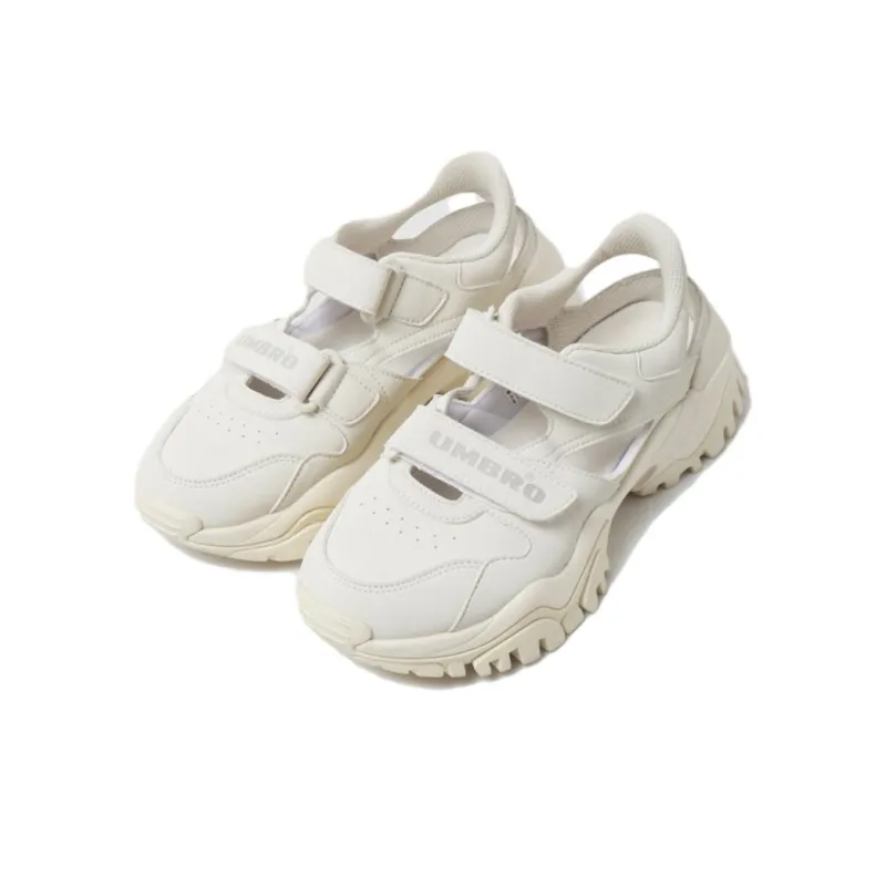 Umbro BUMPY LAYER Slip-Resistant Breathable River Trekking Shoes Unisex Beige-1