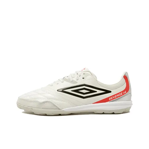 Umbro Revenge Soccer Shoes Men Low-Top White/Black