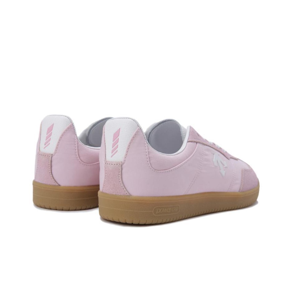 DESCENTE - pinky DESCENTE Sport Style Casual Shoes Women's Low-Top Pink - POIZON