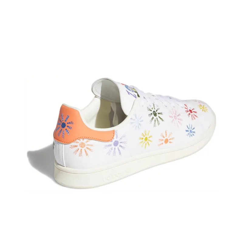 Adidas Stan Smith Pride-3