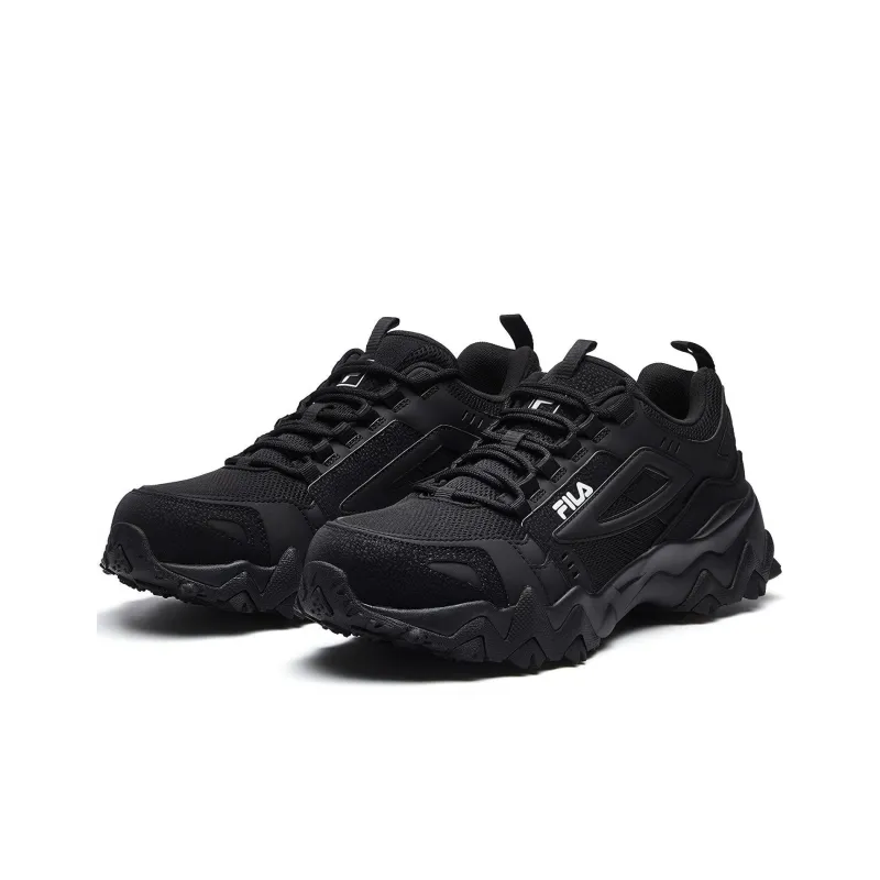 FILA Oakmont Wear Resistant Low Top Chunky Sneakers Men's Black-3