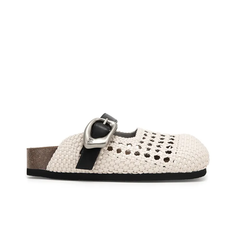 MIO Closed Toe Slippers Women's Beige-1