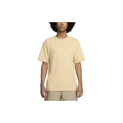 Nike Clothing T-Shirts Men Light Yellow