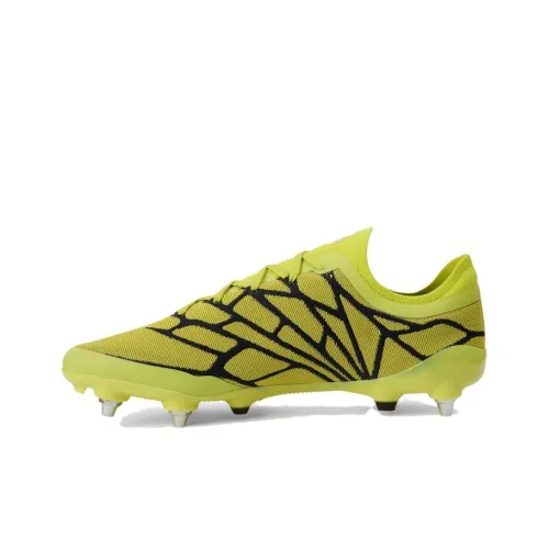 Umbro Soccer Shoes Men Low-Top Yellow