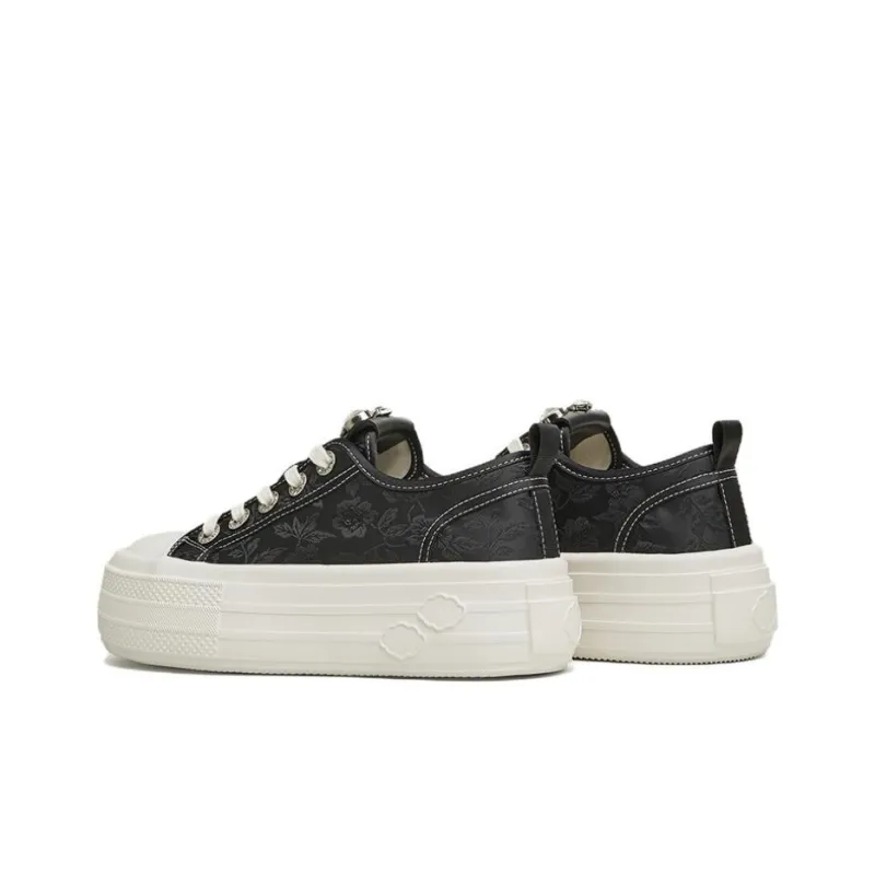 TATA Skateboard Shoes Women's Low Top Solid Color-7