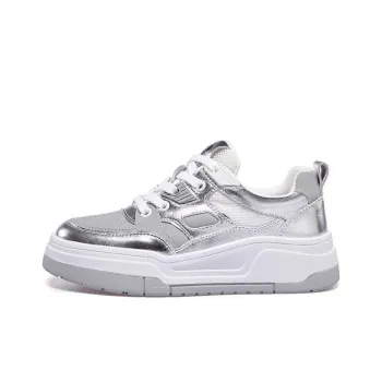 XINGQILIUQIXIA x Safiya Wear-Resistant Low-Top Skateboard Shoes Women's