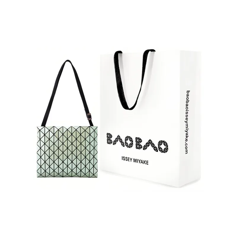 ISSEY MIYAKE Row Metallic Polyvinyl Chloride Shoulder Bag Unisex Light Green-6