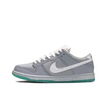 Nike SB Dunk Low Marty McFly