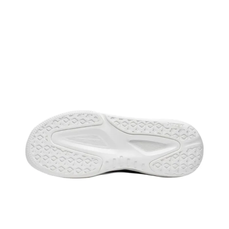 XTEP Tracer Cushioned Slip Resistant Low Top Casual Shoes Men's White Black-5