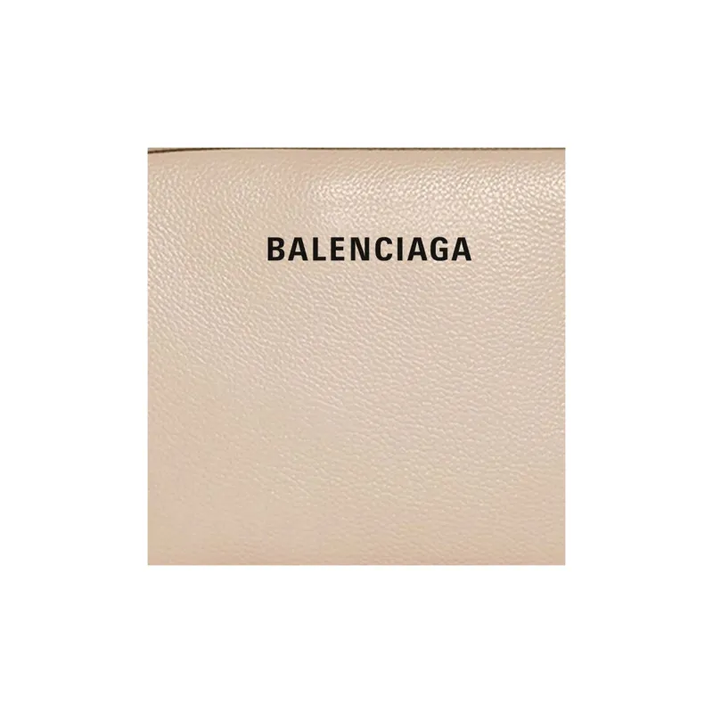 Balenciaga Everyday Grained Calfskin Camera Bags Crossbody Bag Shoulder Bag Women's Sand-4