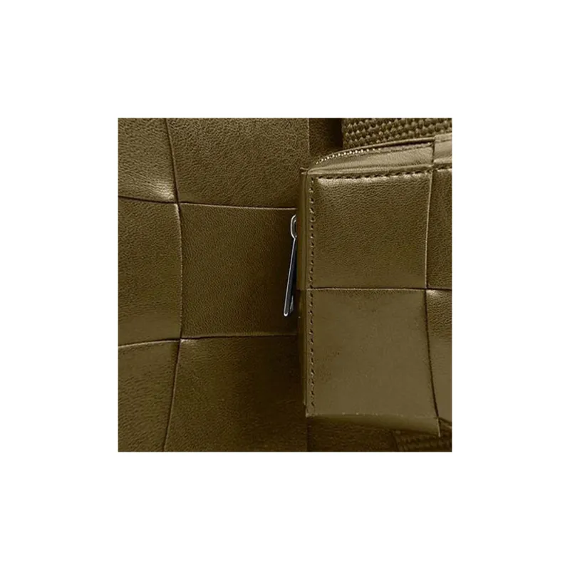 Bottega Veneta Medium Cassette With Versatile Strap Intreccio Mud-4