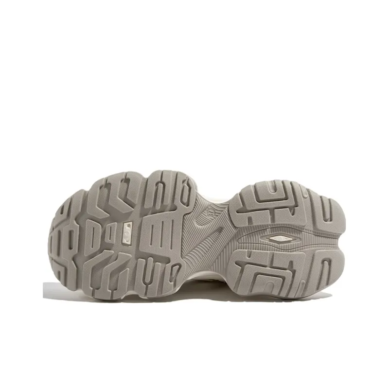 TUOPIN Futuristic Vintage Anti-Slip Wear-Resistant Low-Top Casual Shoes Silver Black-38