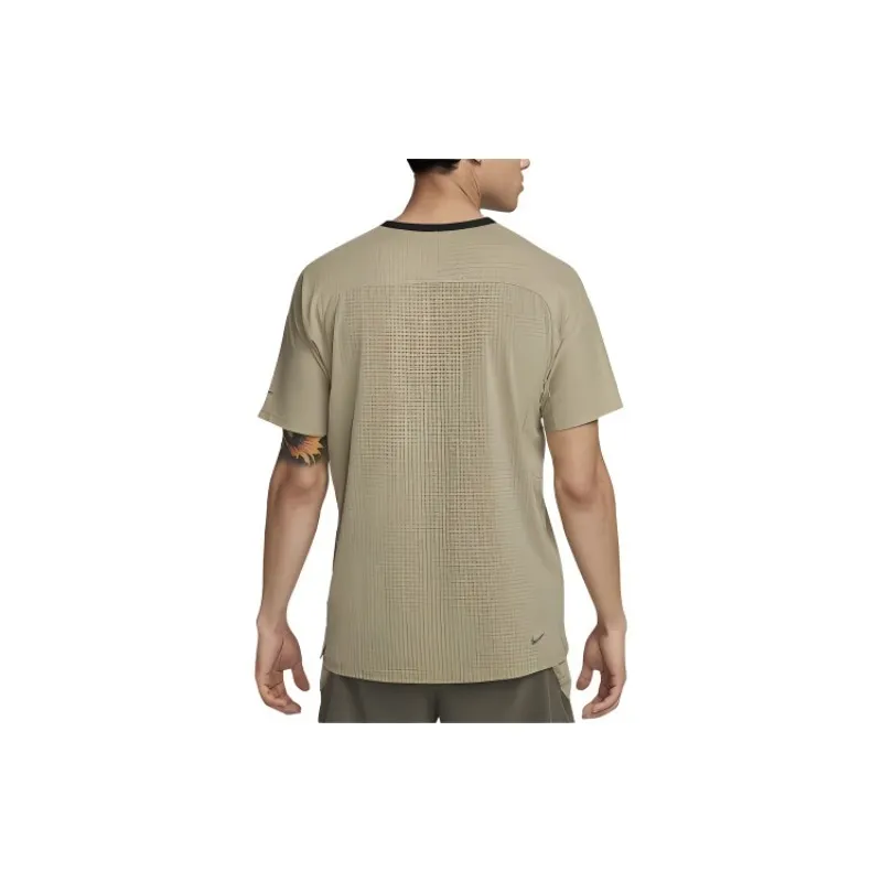 Nike Trail Solar Chase Men's Dri-FIT Short-Sleeve Running Top-5