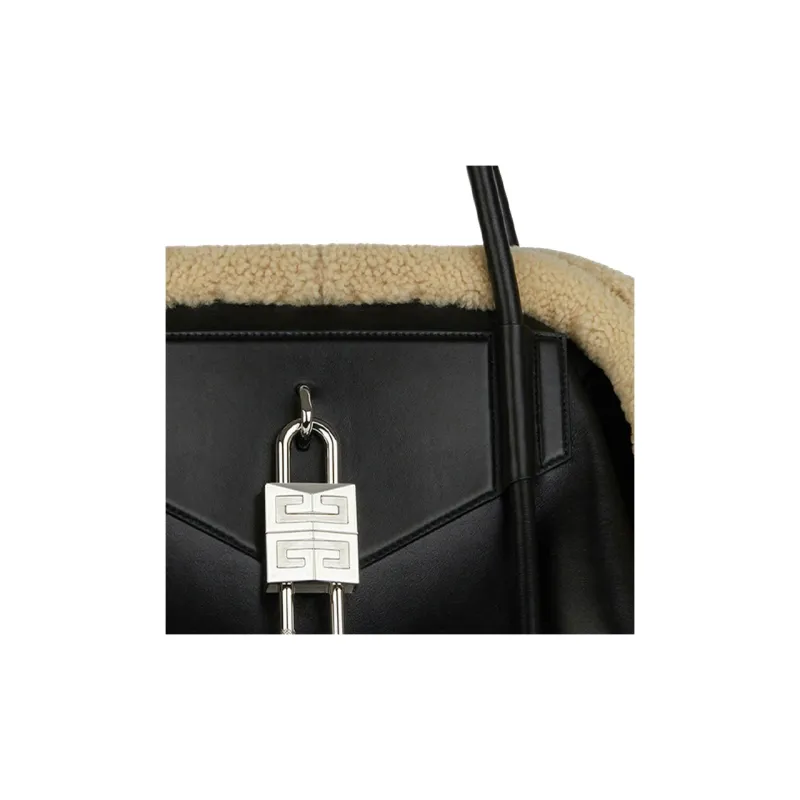 Givenchy Antigona Handbags-4