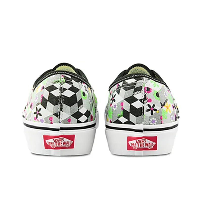 Vans Authentic CHECKER CUBE Black-4
