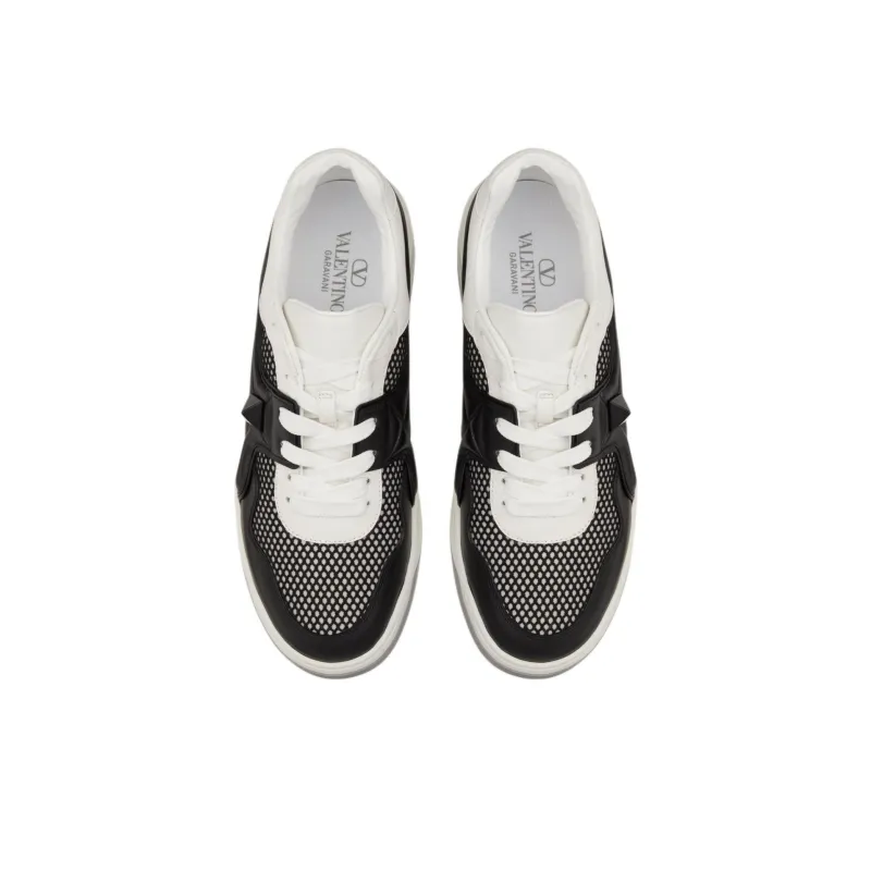 Valentino Garavani One Stud Lace-Up Sneakers-3