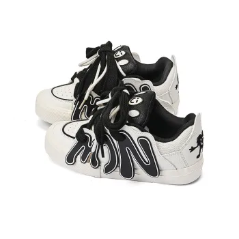 MINISO Low Top Skateboard Shoes Women's Classic Black White
