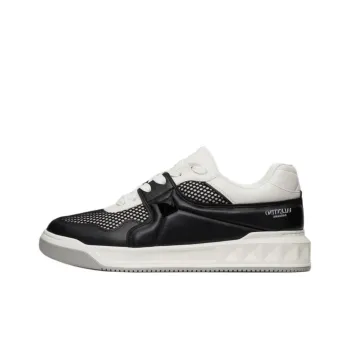 Valentino Garavani One Stud Lace Up Sneakers