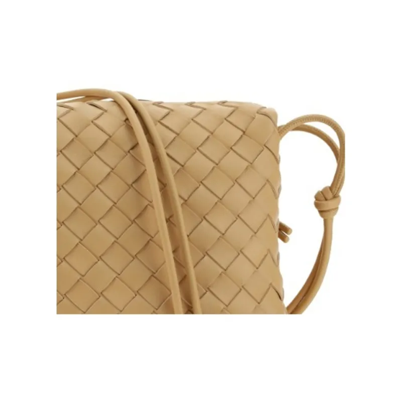 Bottega Veneta Small Loop Camera Bag-3
