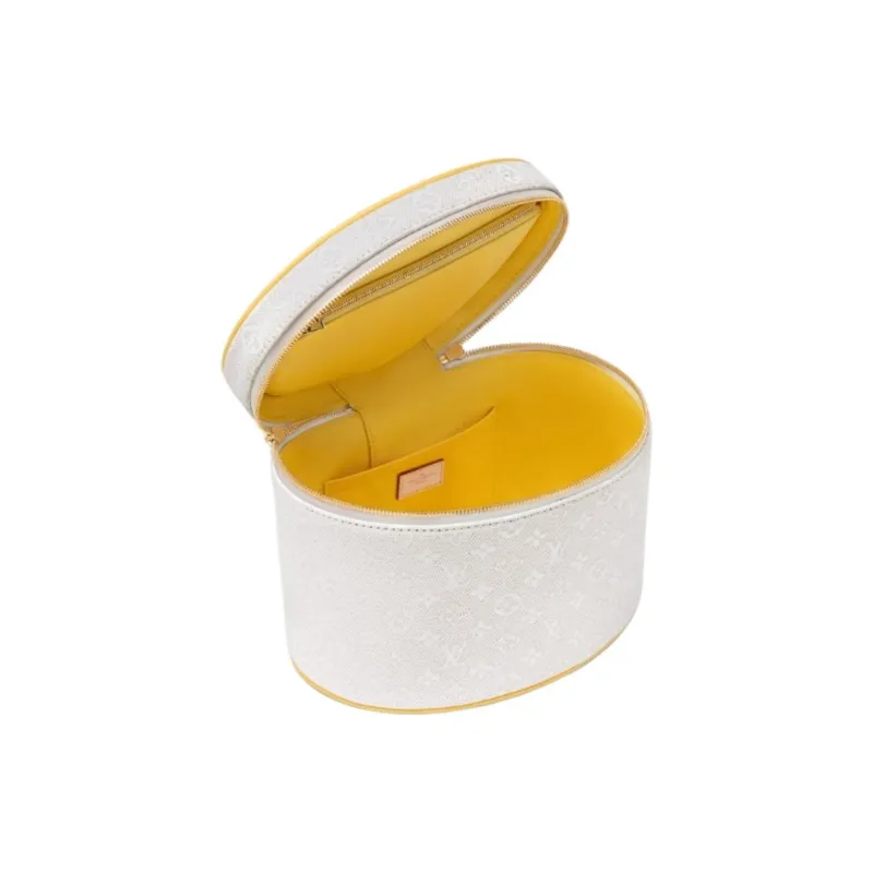 LOUIS VUITTON Jacquard Vanity-3
