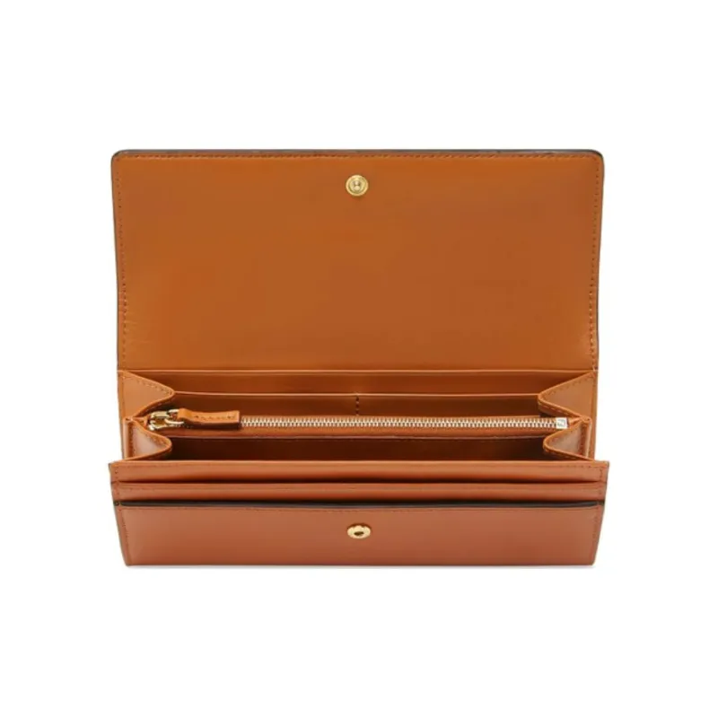 FENDI Logo Embossed Continental Wallet-2