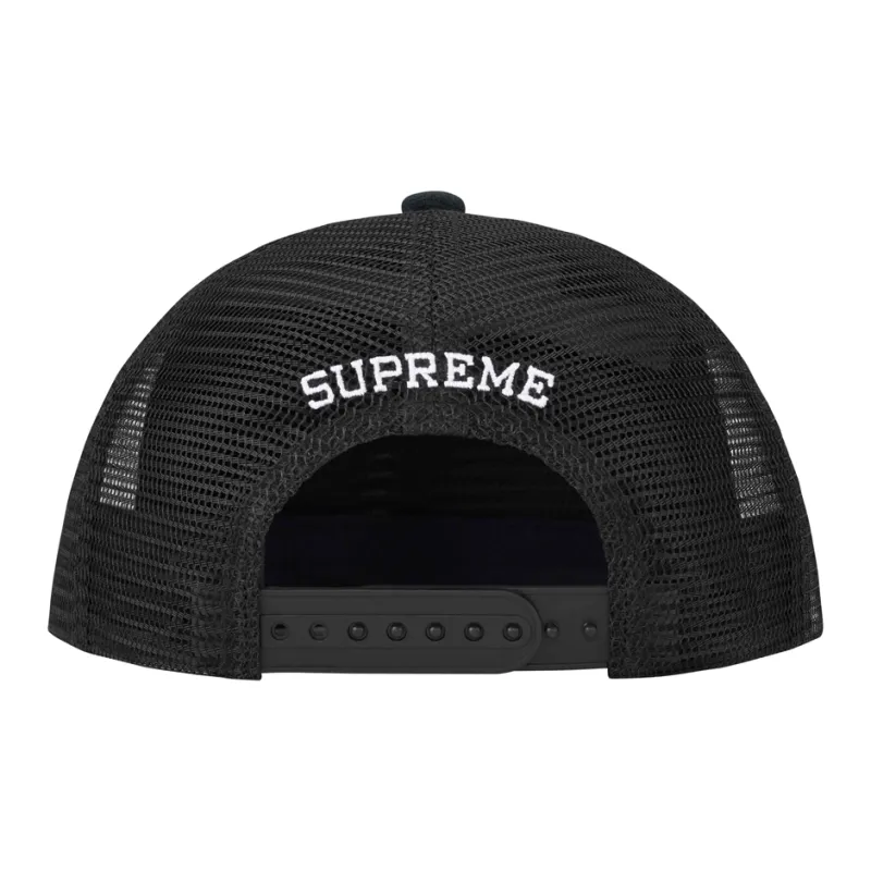 Supreme Alien 5-Panel-1