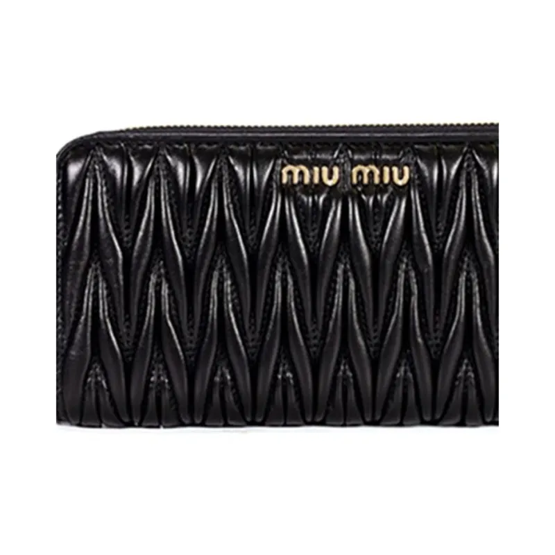 MIU MIU Matelassé Lambskin Wallet Women's Black-4