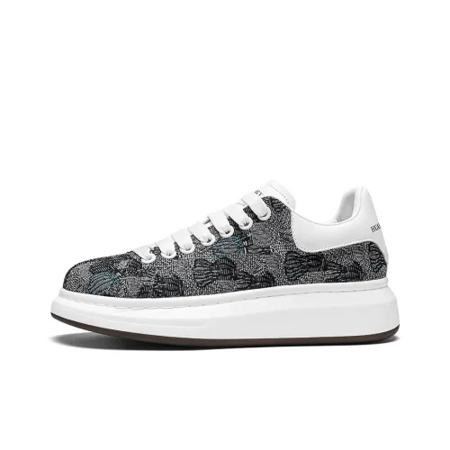 Skate Park Height Increasing Low Top Skateboard Shoes Men's