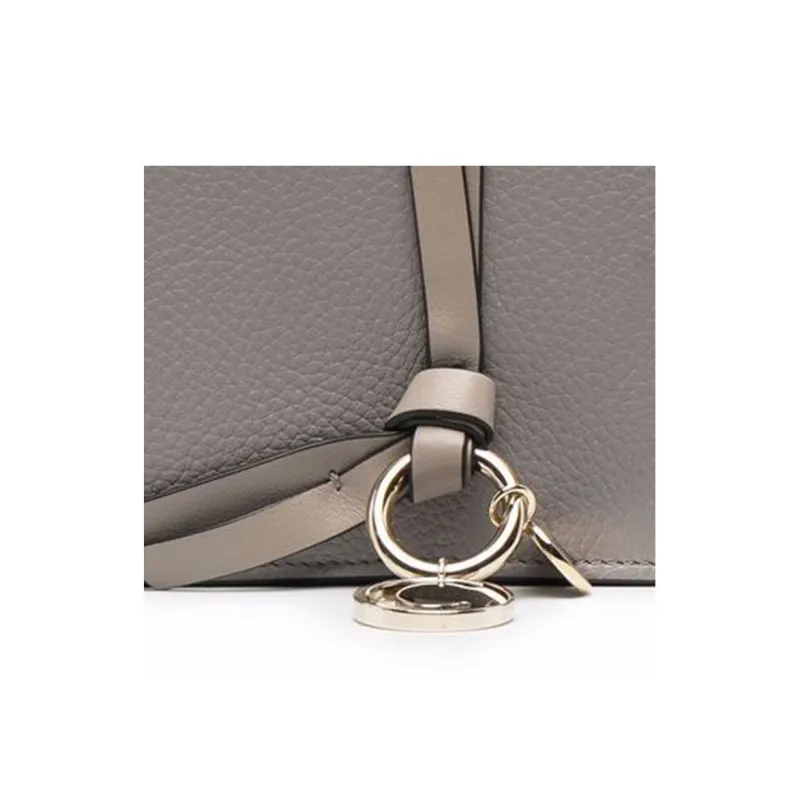 Chloe Grain Shinny Leather Wallet Women's Gray-4