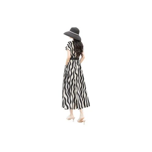 Cypress House Short-Sleeved Dresses Women's Black/Beige With Wave Pattern