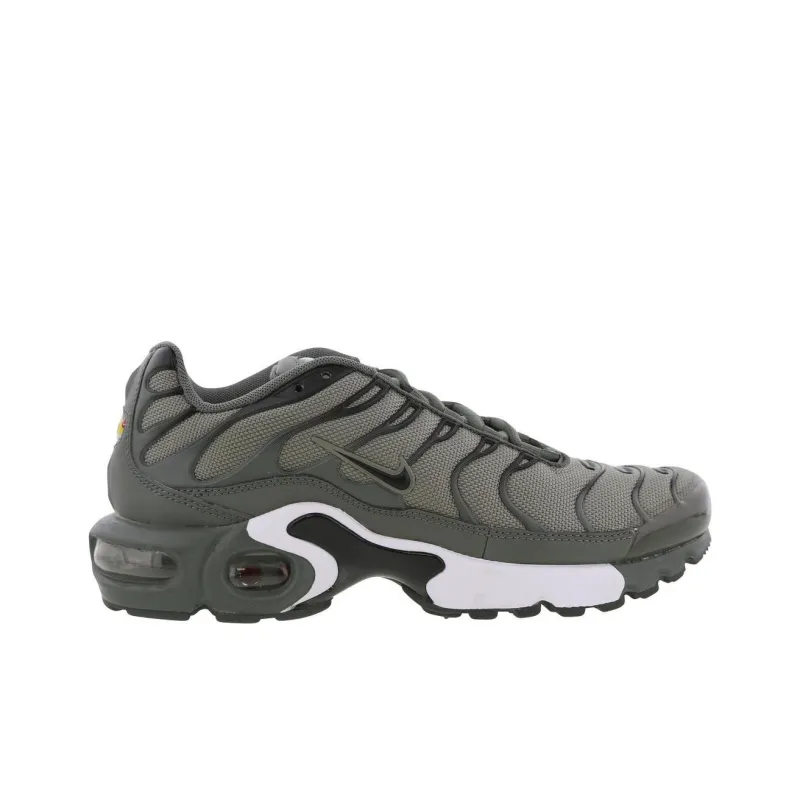 Nike Air Max Plus Cargo Khaki-1