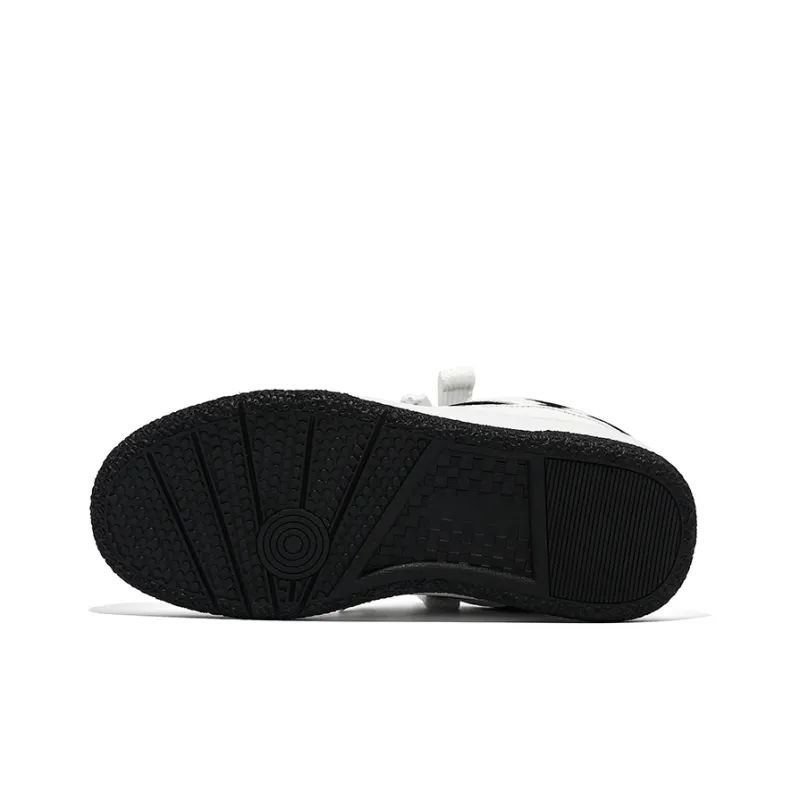 Little Red Man Low-Top Skateboard Shoes Unisex-9