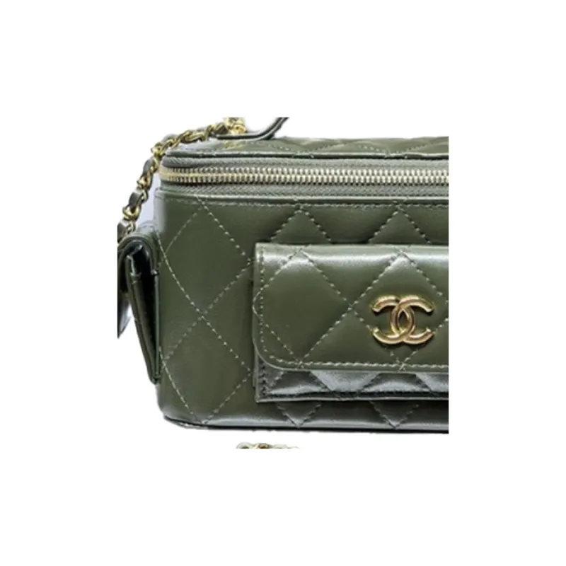 CHANEL Sheepskin And Gold Metal Makeup Bag, Handbag, Shoulder Bag, Crossbody Bag Women's Green-1