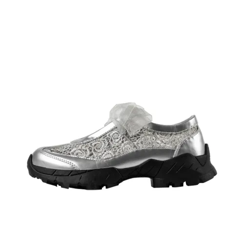 Wonderful couple Casual Shoes Women's Low-Top Liquid Silver