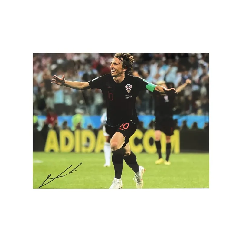 EM Luka Modrić Handwritten Signature Croatia Photo Includes Certification Certificate, Outer Frame Size 38.6x48.6cm-1