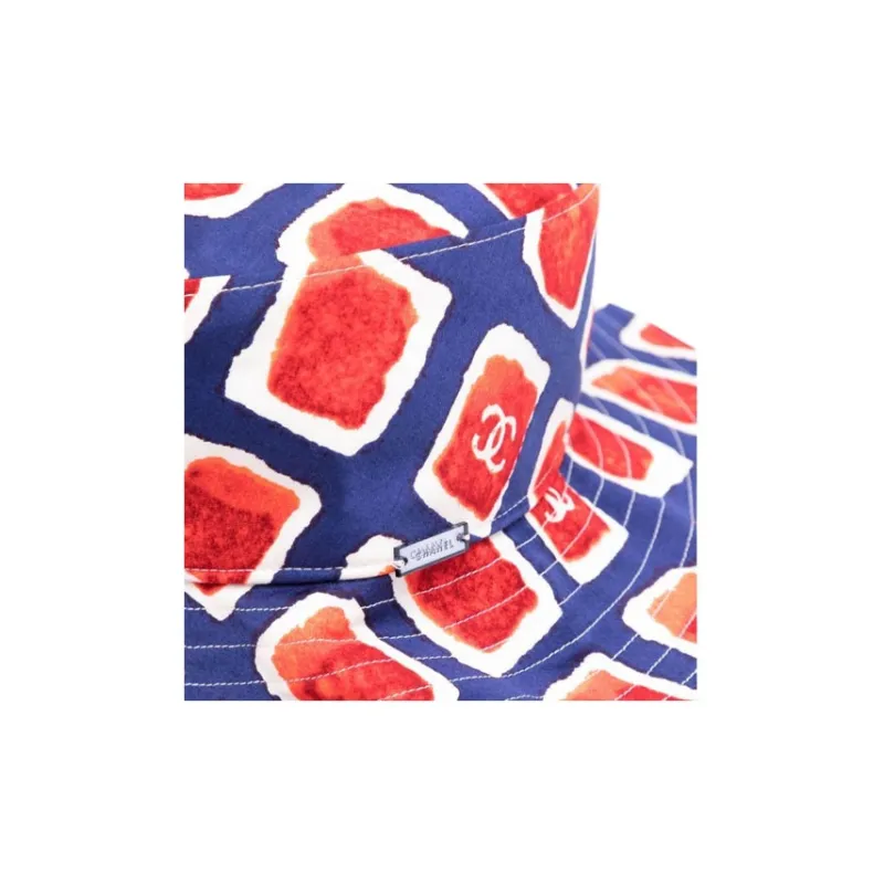 CHANEL 2000s Cc Abstract print Bucket Hat-2
