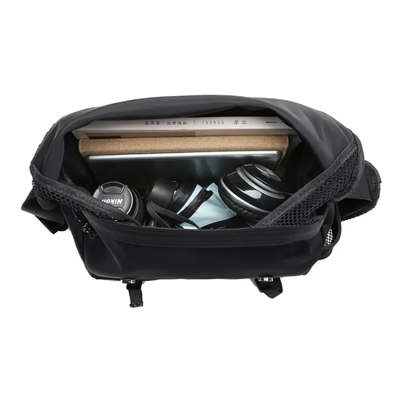 CARTELO Oxford Crossbody Bag Medium Size Unisex Black-3